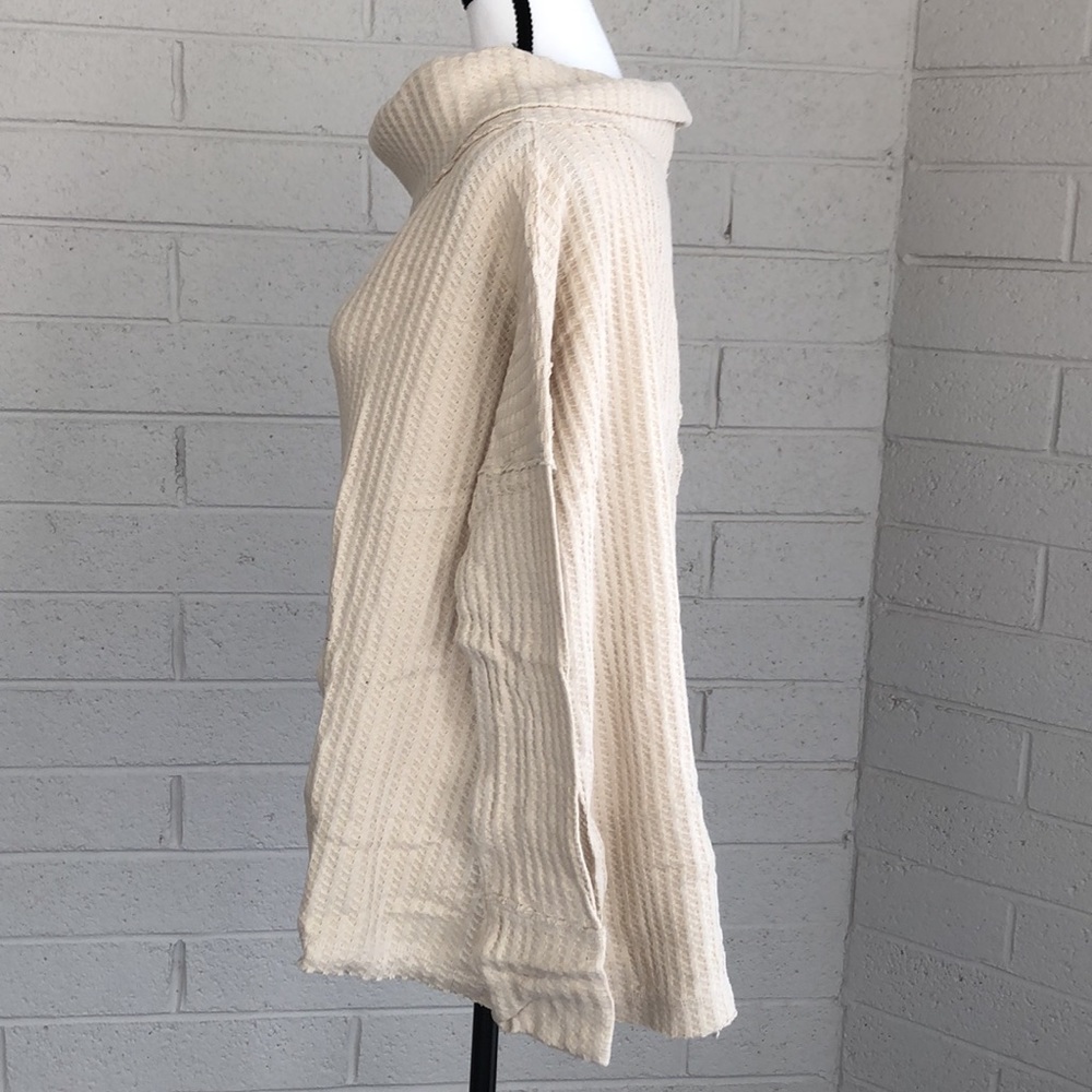 41) NWT Free People Juicy Long Sleeve Top in Stone Cold - Picture 5 of 10